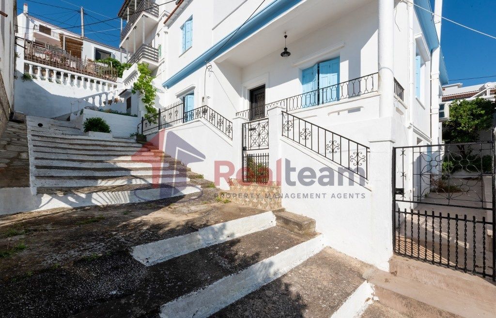 Property photo 3 of 30