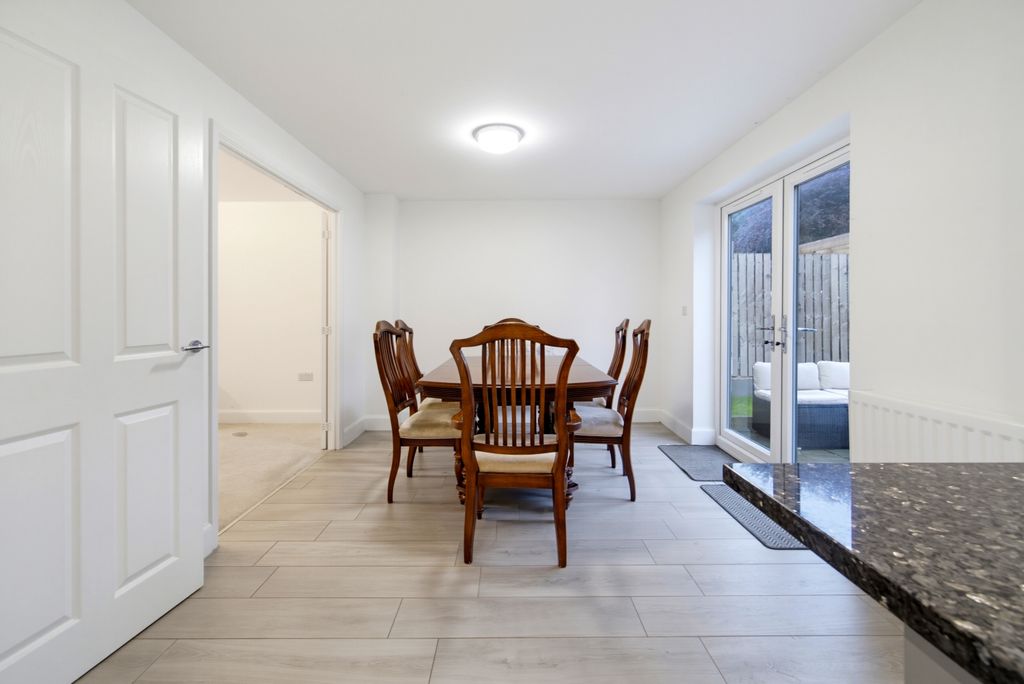 Property photo 3 of 25 Dining Area - Ewemove Otley