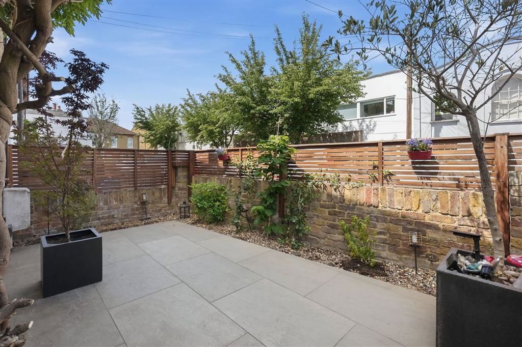 Property photo 3 of 10