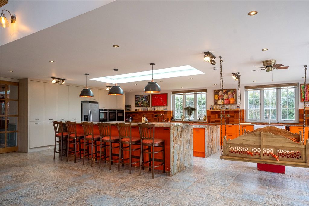 Property photo 3 of 28 Kitchen