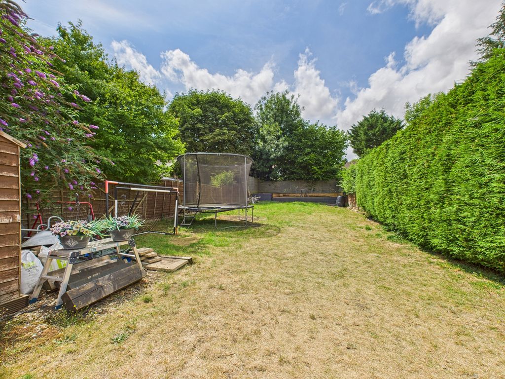 Property photo 2 of 19 Cam02119G0-Pr0435-Still020