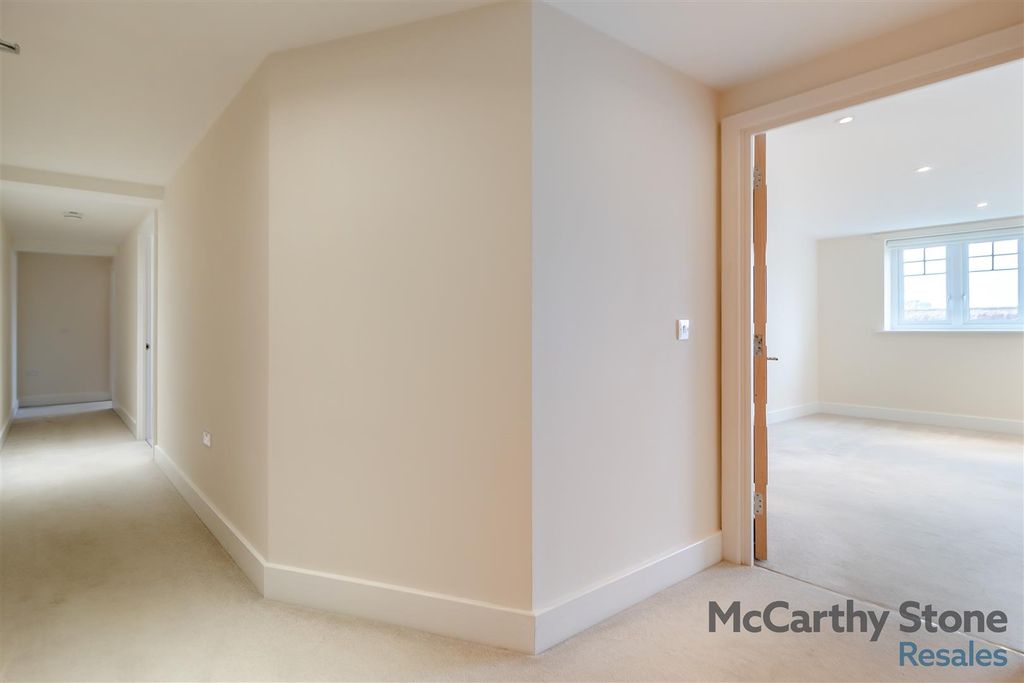 Additional image 17 of 2 bed flat for saleHadleigh Road, Frinton-On-Sea CO13
