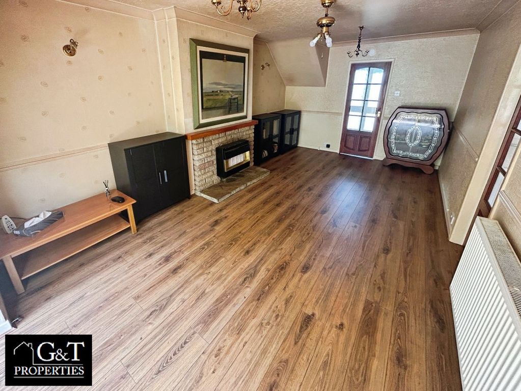 Property photo 3 of 21