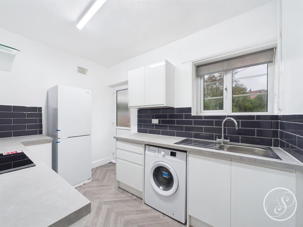 Property photo 2 of 19 Cam02071G0-Pr1050-Still013.Jpg