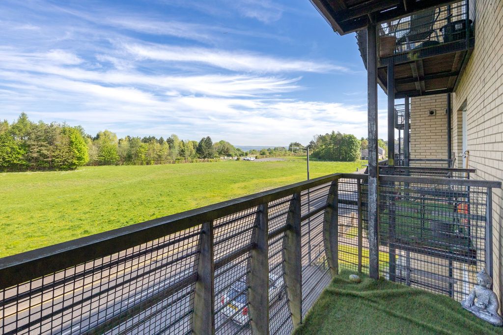 Property photo 1 of 20 Balcony