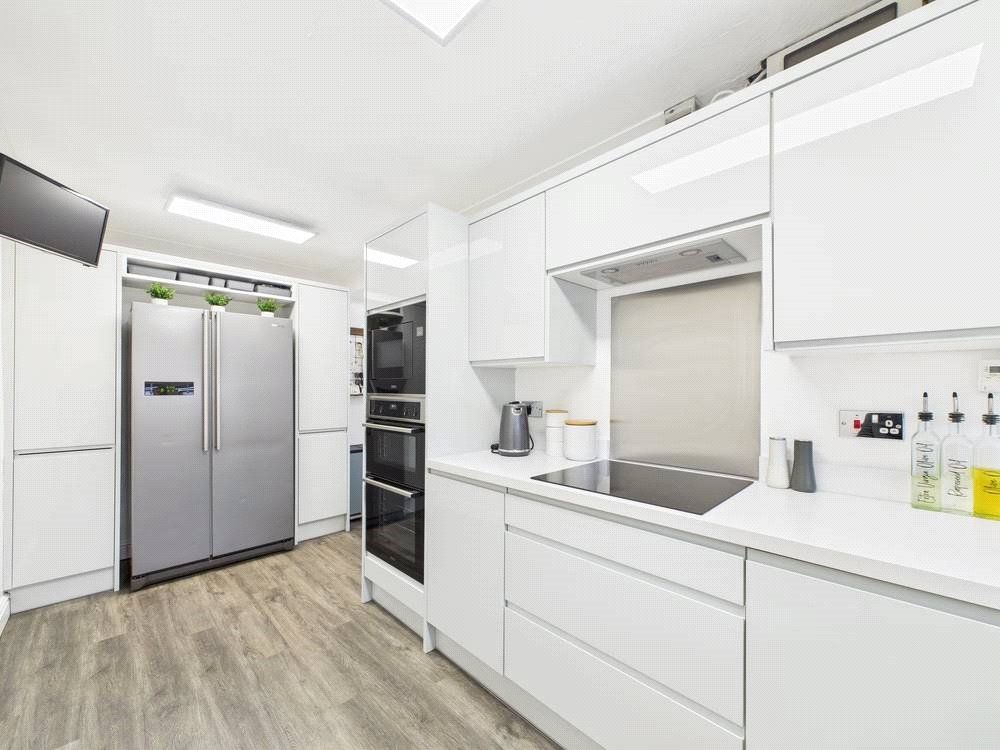 Property photo 3 of 23 Picture No. 19