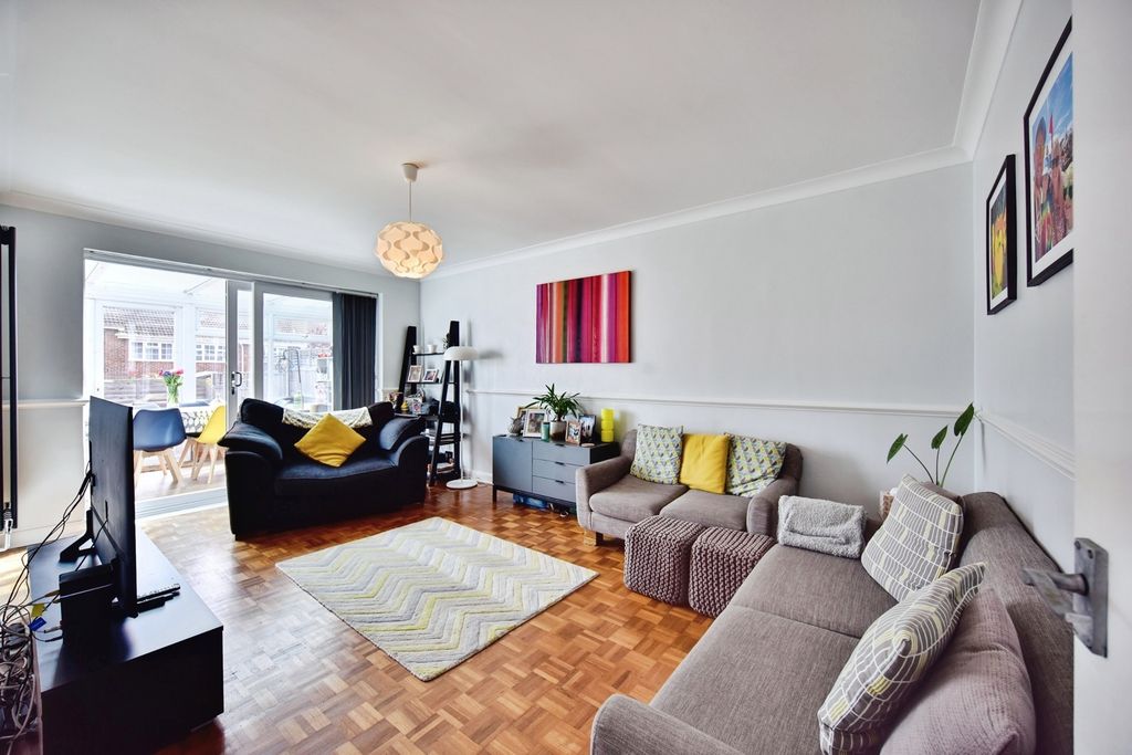 Property photo 2 of 16 Pbox-Img.Jpg