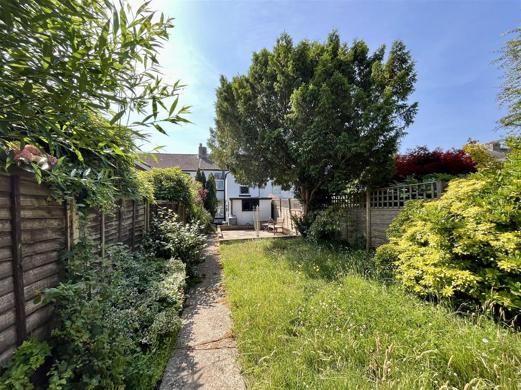 Property photo 2 of 15