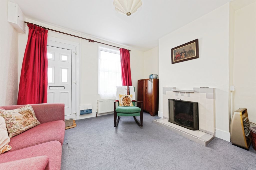 Property photo 3 of 13