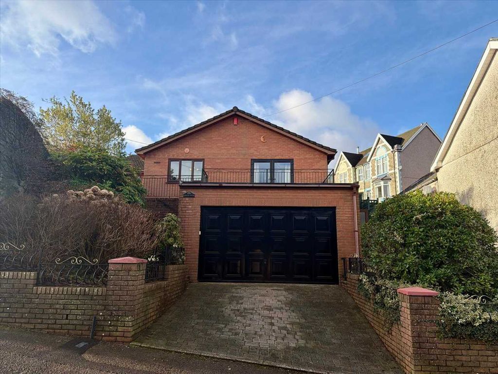 Property photo 1 of 23 Main Picture