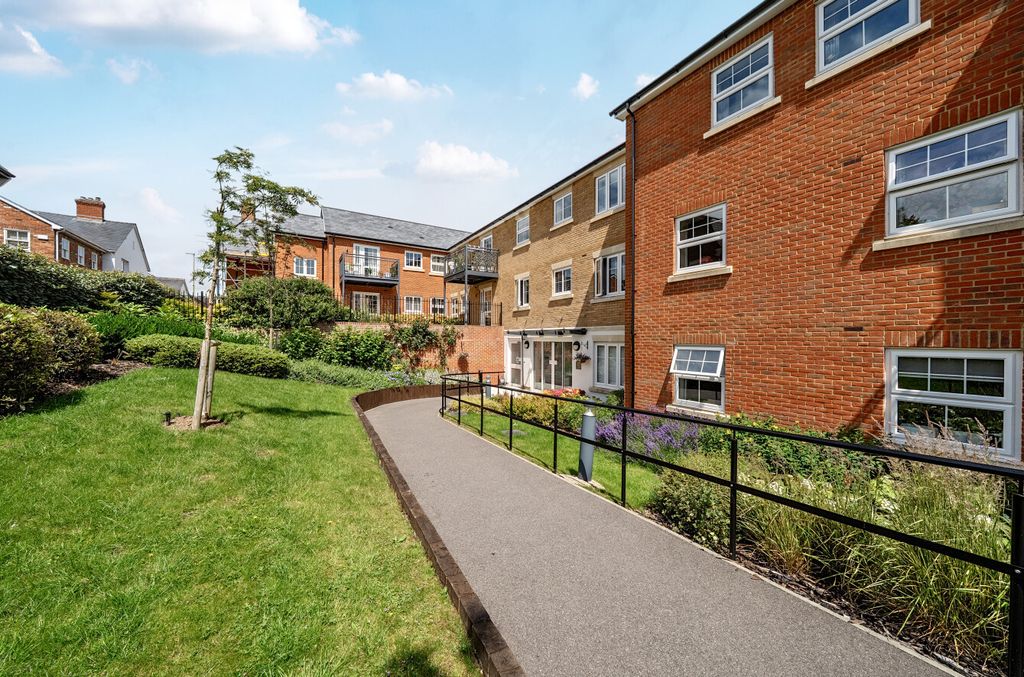 Property photo 1 of 12 1476894-24-6A33d3...