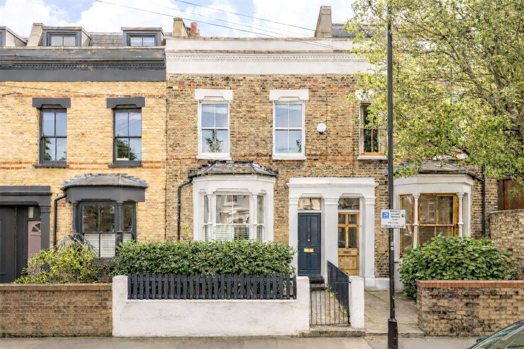 Property photo 1 of 14 Exterior