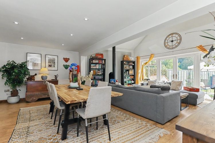Property photo 2 of 20 331819
