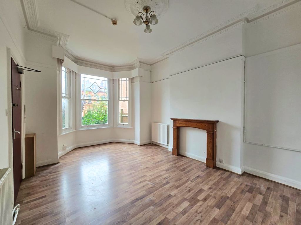 Property photo 2 of 3