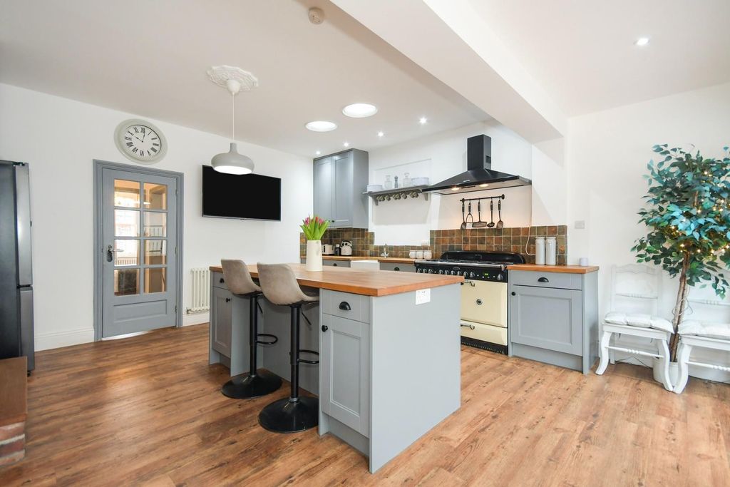 Property photo 2 of 20 Dsc_1155.Jpg