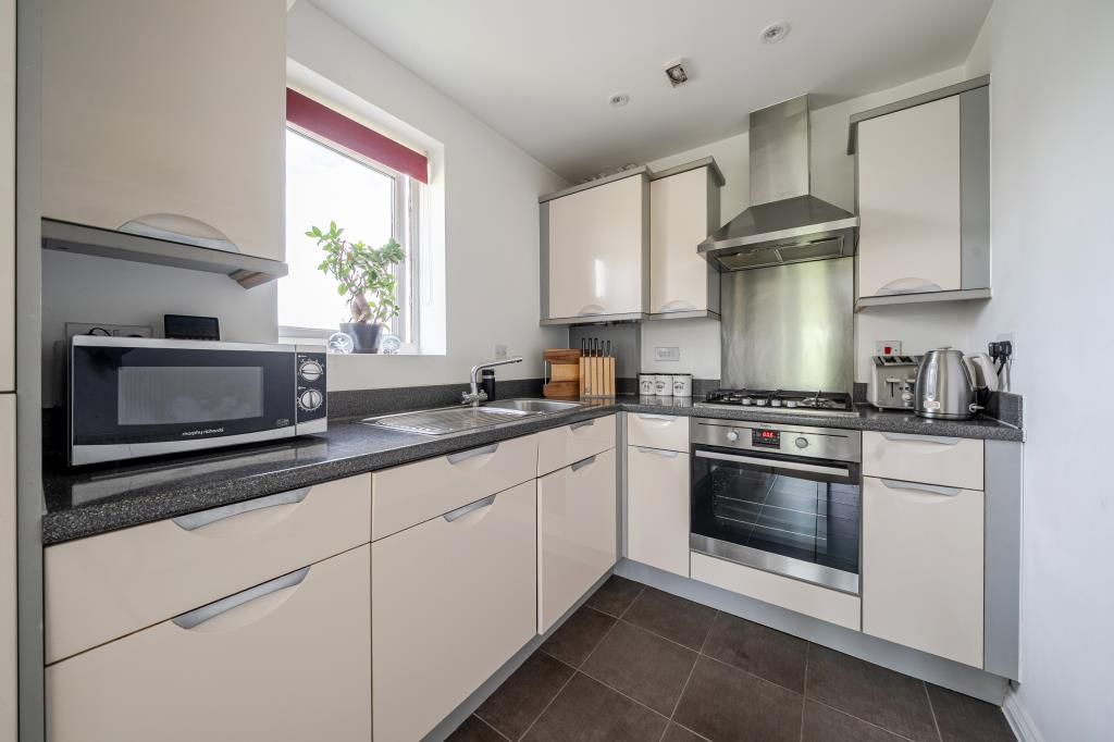 Property photo 2 of 19 Kitchen