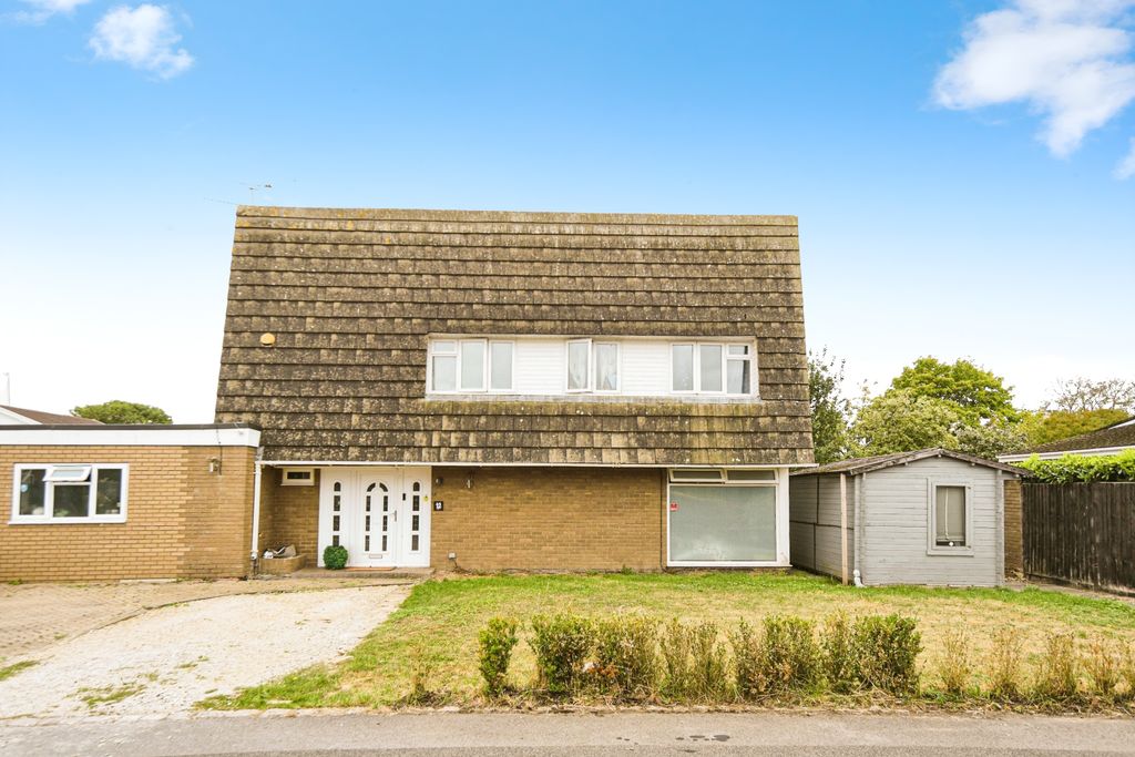 Property photo 2 of 20