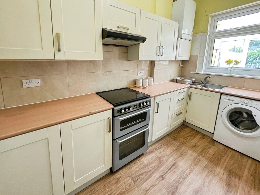 Property photo 3 of 13 Picture No. 12