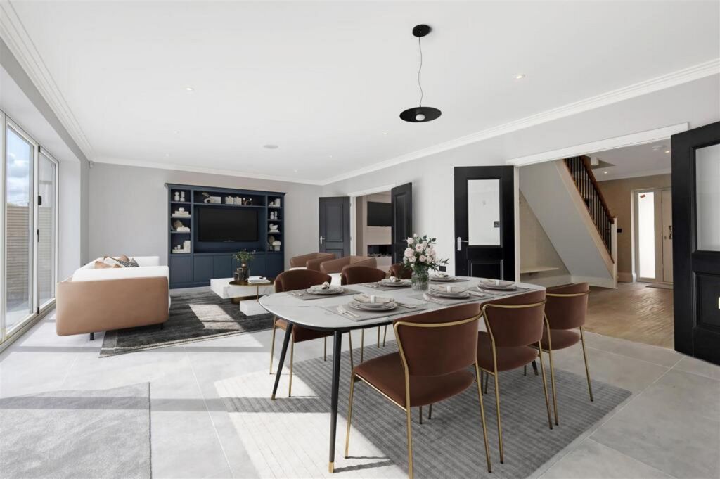 Property photo 1 of 34