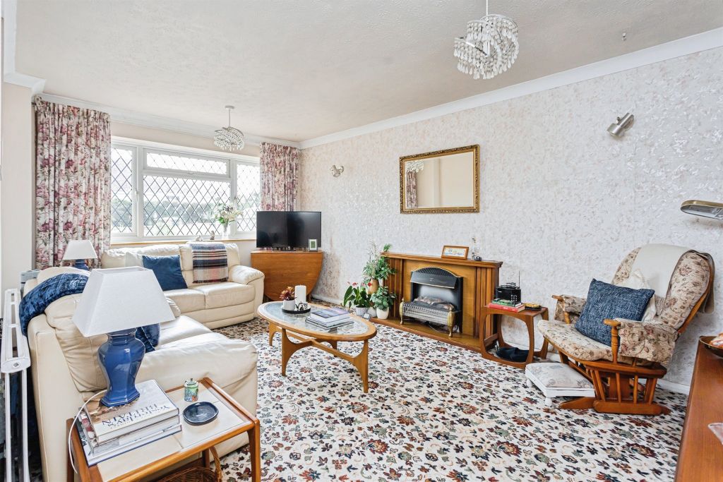 Property photo 3 of 17