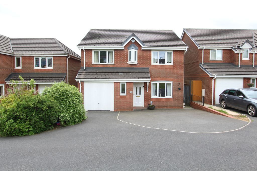 Property photo 1 of 19 House