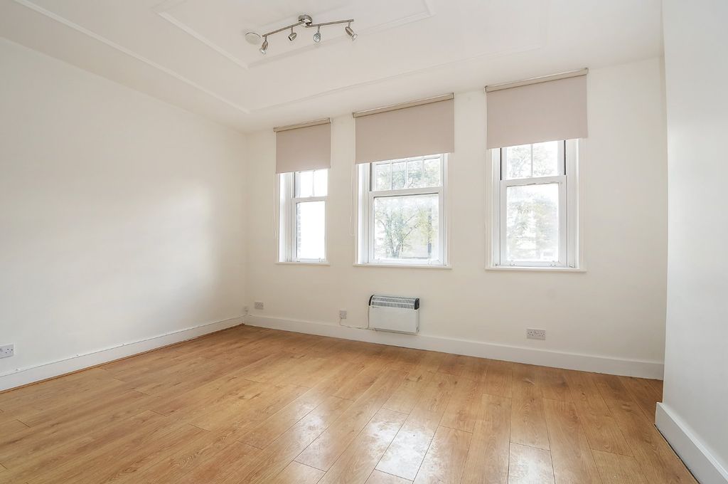 Property photo 3 of 5 Picture No. 05