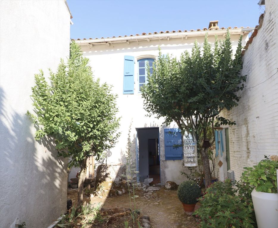 Property photo 1 of 20 Talmont 3 Properties