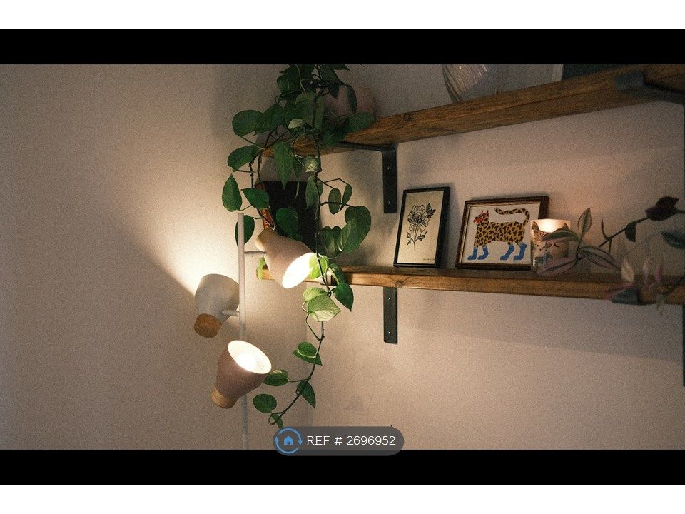 Property photo 3 of 25