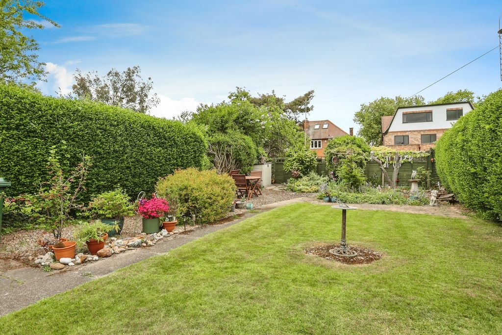 Property photo 2 of 17 Photo