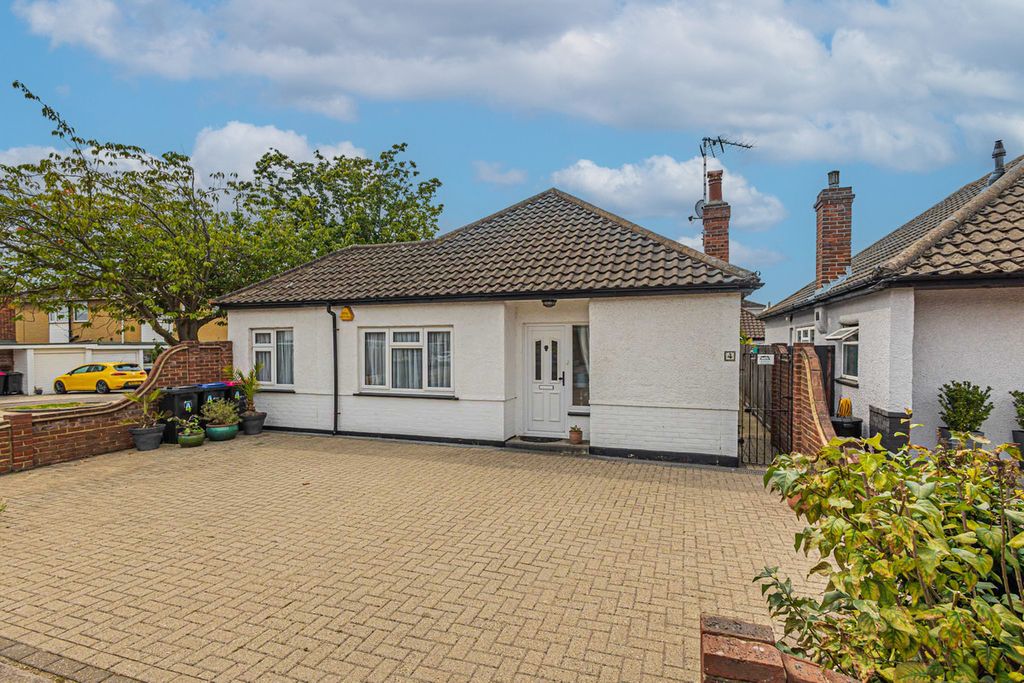 Property photo 1 of 23
