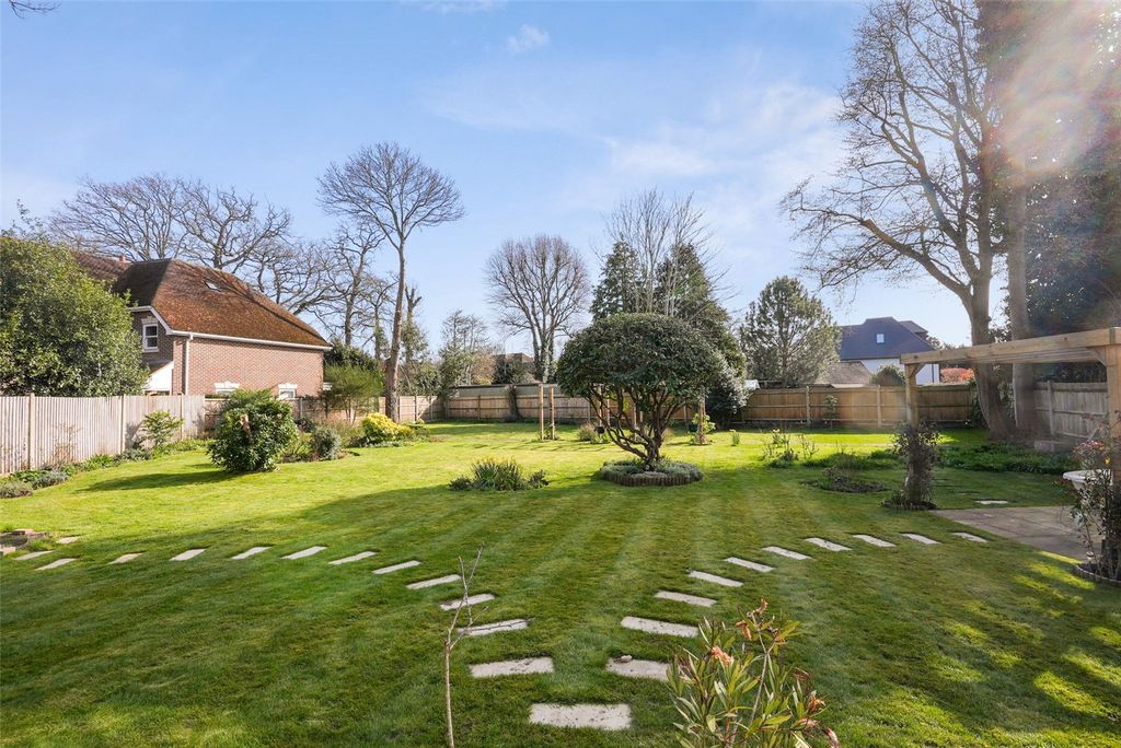 Property photo 3 of 16 Picture No. 14