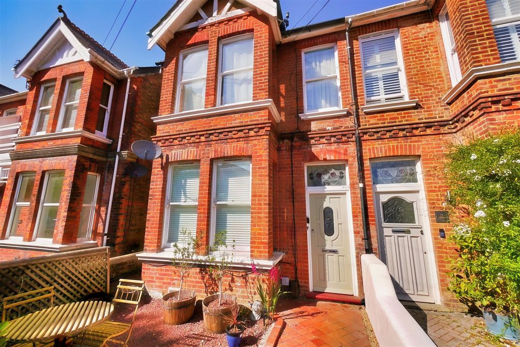 Property photo 1 of 10