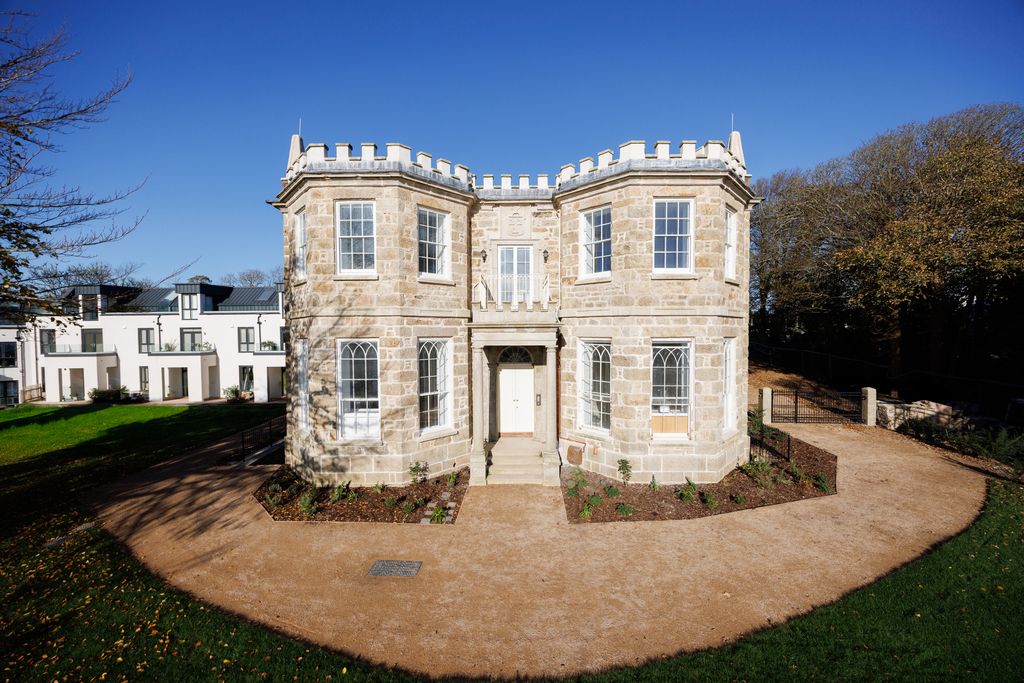 Property photo 1 of 7 Exteriors_Yh_01 Copy