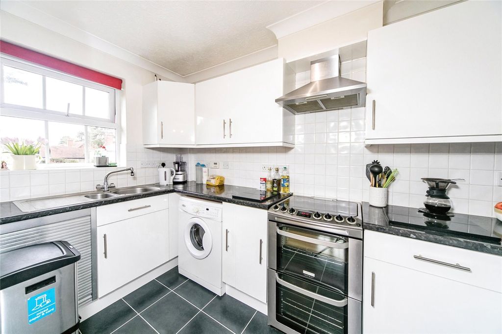 Property photo 2 of 14 Picture No. 66