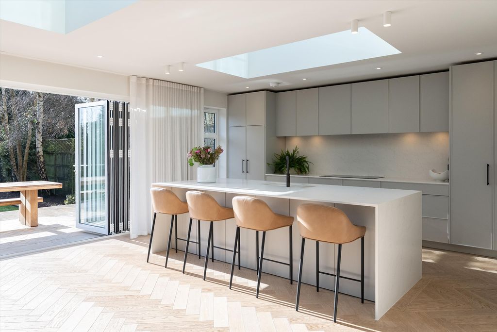 Property photo 3 of 29 Image