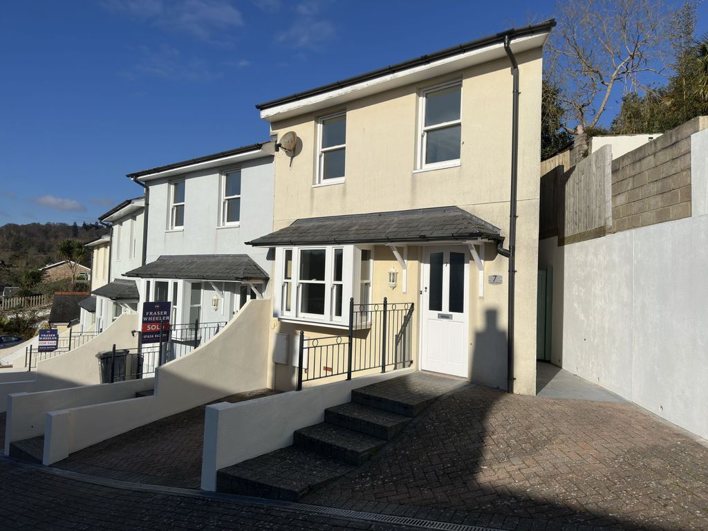 Property photo 1 of 10 Photo 4