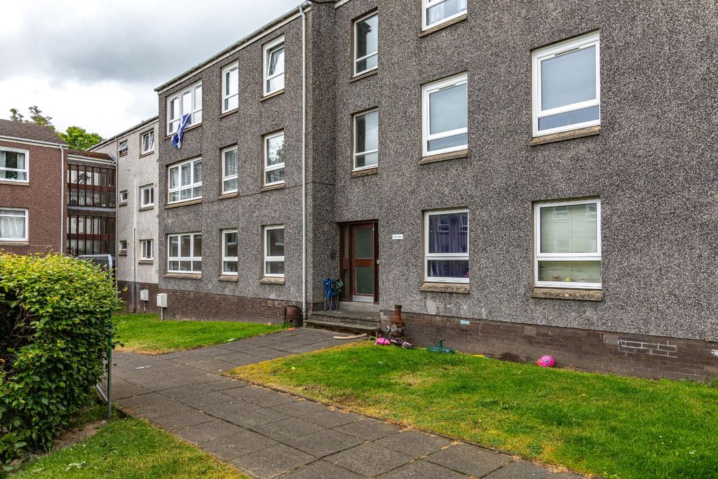 Property photo 1 of 33