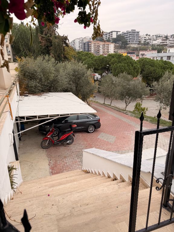 Property photo 2 of 22