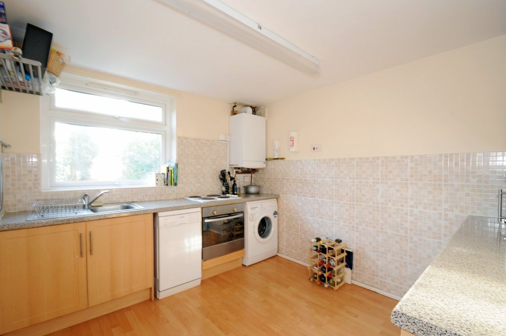Property photo 2 of 6 Picture No. 08