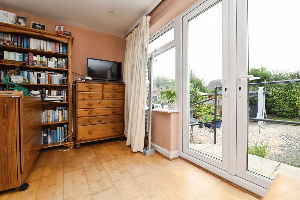 Property photo 2 of 16 Photo