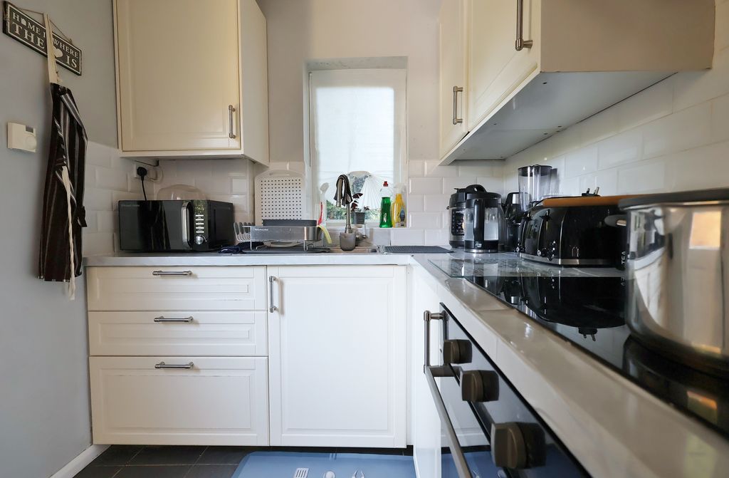 Property photo 3 of 25