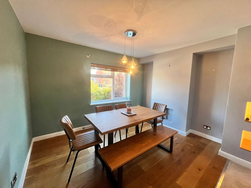 Property photo 2 of 6 Dining Room