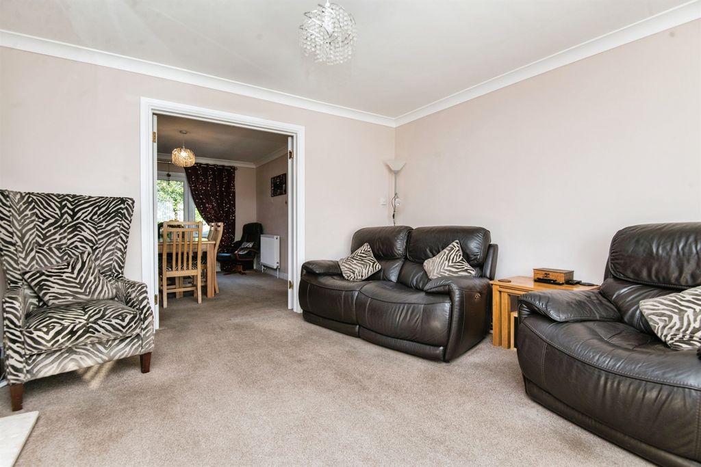 Property photo 3 of 14