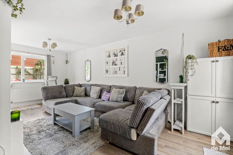 Property photo 2 of 19 Photo 9