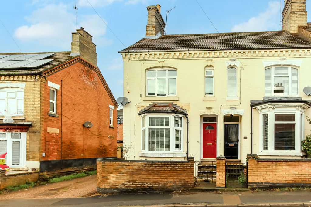 Property photo 1 of 6 Front