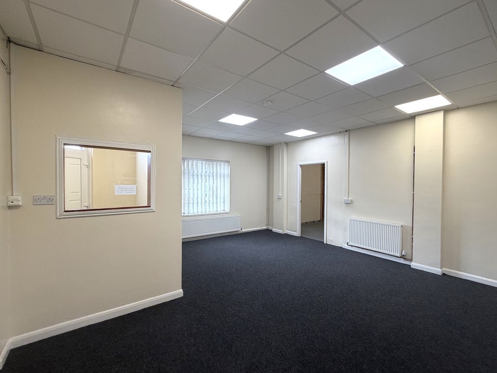 Property photo 3 of 18 Photo 6