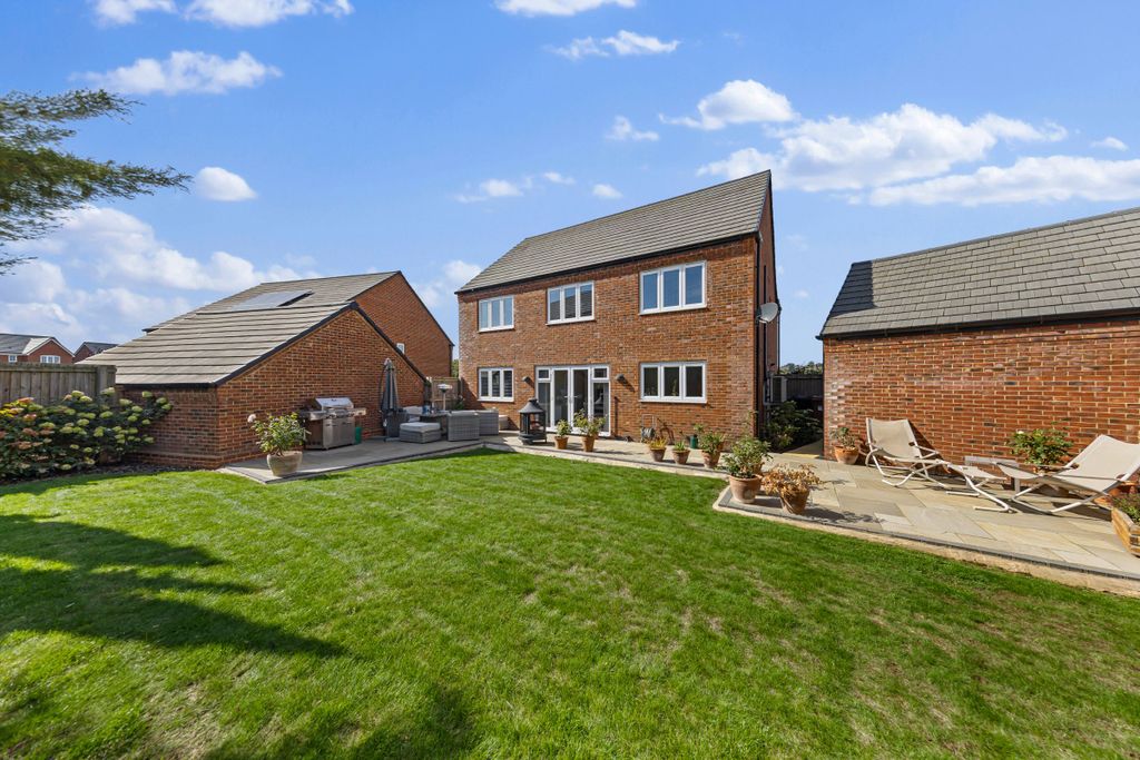 Property photo 3 of 29