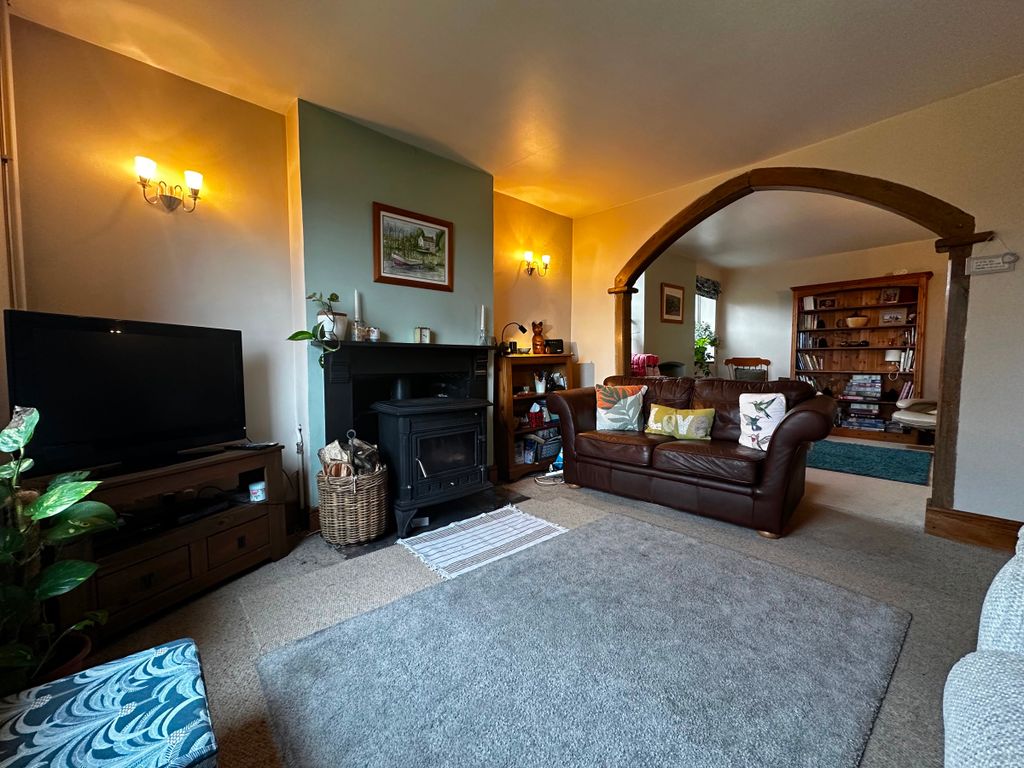 Property photo 3 of 39