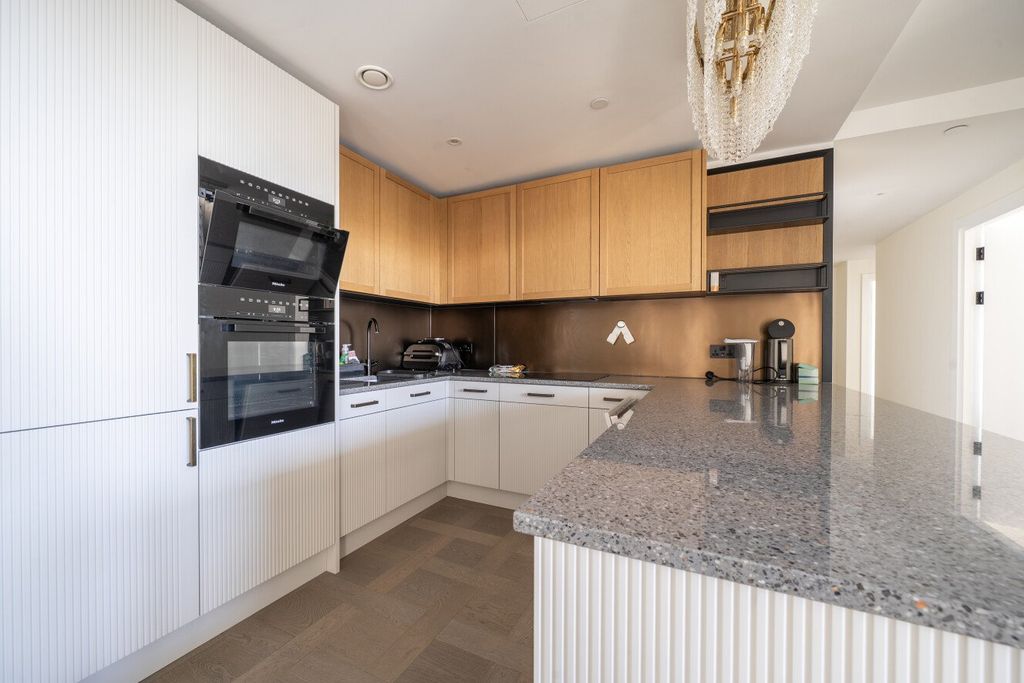 Property photo 2 of 21 Picture No. 03