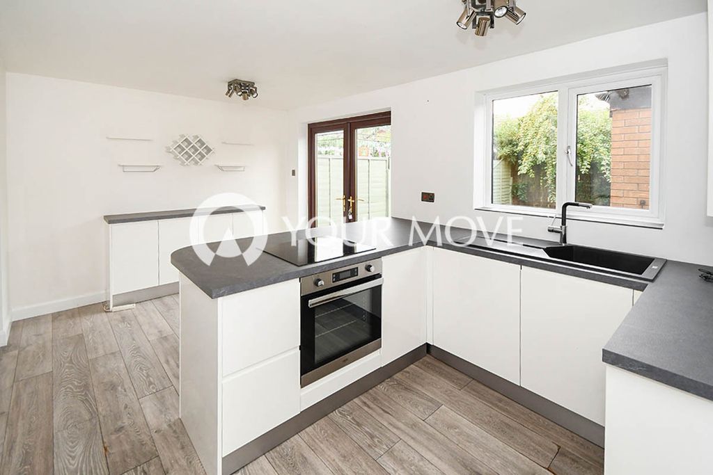 Property photo 2 of 8 Kitchen